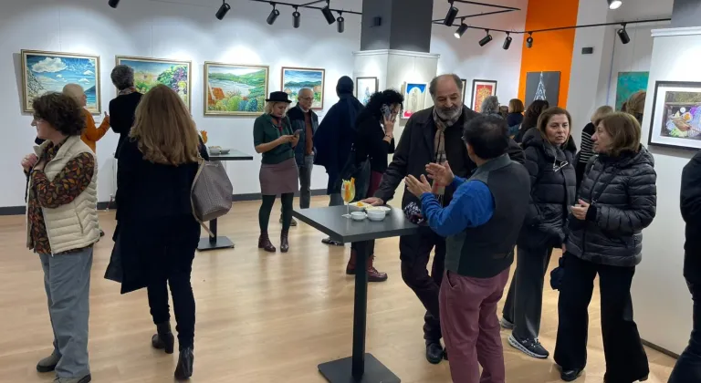 "Aşkın Metamorfozu" sergisi Kadıköy'de açıldı