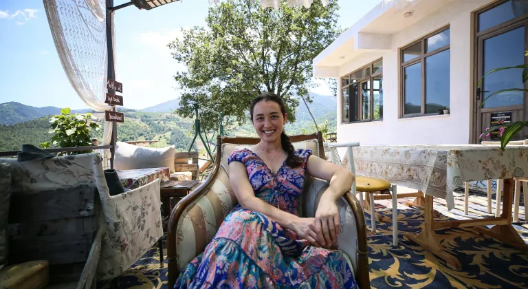 Ata toprağına sahip çıkmak için doğduğu köye kahvaltı evi açtı
