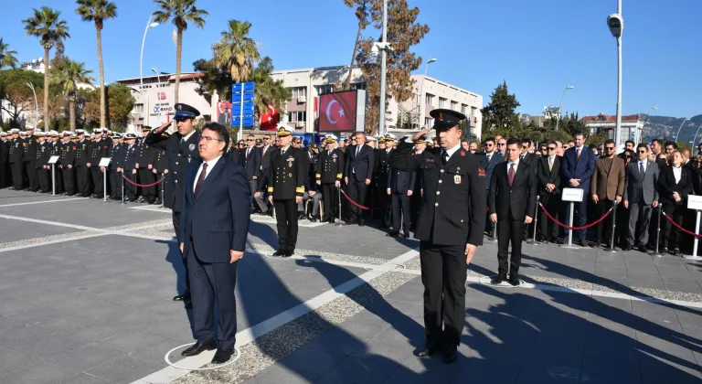 Atatürk'ün Marmaris'e gelişinin 91'inci yıl dönümü muharip uçakların geçişiyle kutlandı