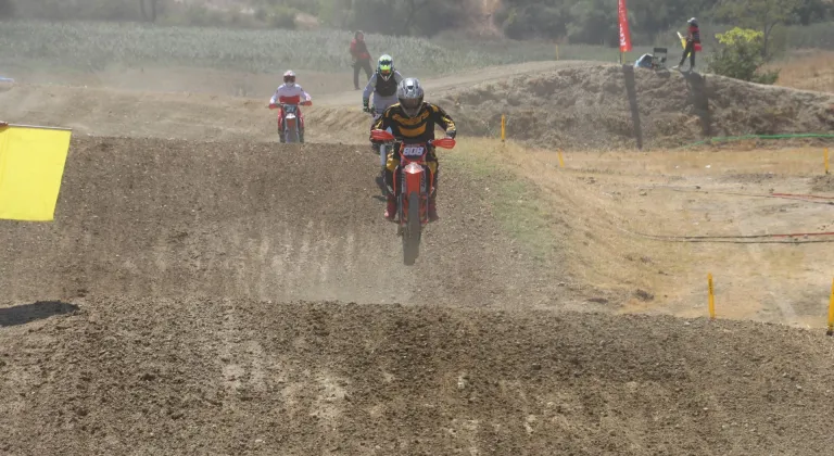 Avrupa ve Türkiye motokros şampiyonalarında ilk günün en hızlıları belli oldu