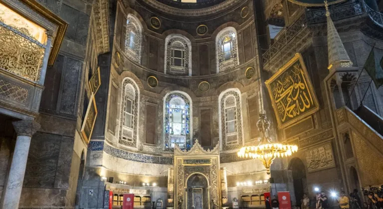 Ayasofya-i Kebir Camii'nde 15 Temmuz şehitleri için 253 hafızla hatim yapıldı