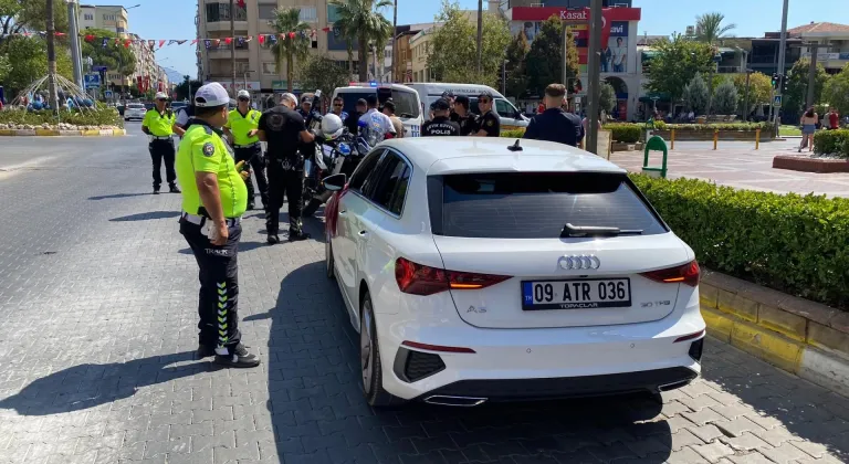 Aydın'da düğün konvoyunda havaya kurusıkı tabancayla ateş açan sürücü yakalandı