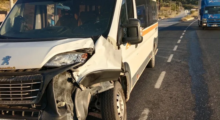 Aydın'da minibüsle çarpışan motosikletin sürücüsü öldü