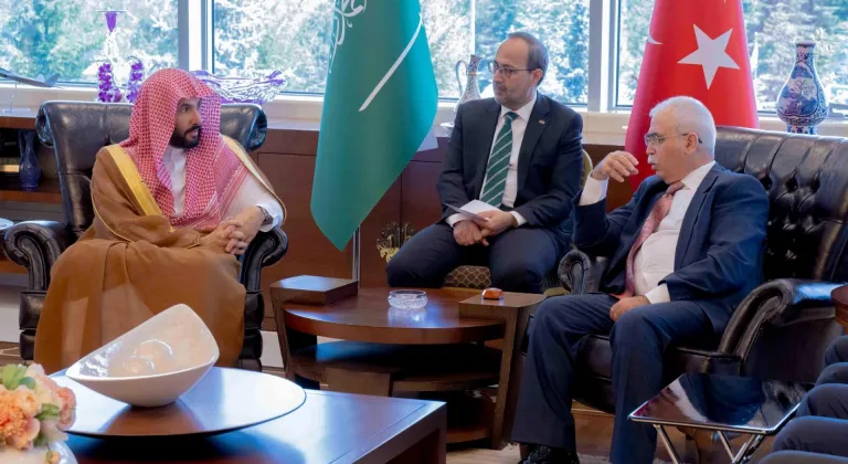 AYM Başkanı Özkaya, Suudi Arabistan Adalet Bakanı Al Smani ile görüştü