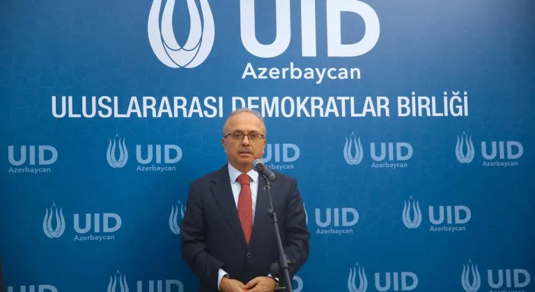 Azerbaycan'da, FETÖ'nün darbe girişimi anlatıldı