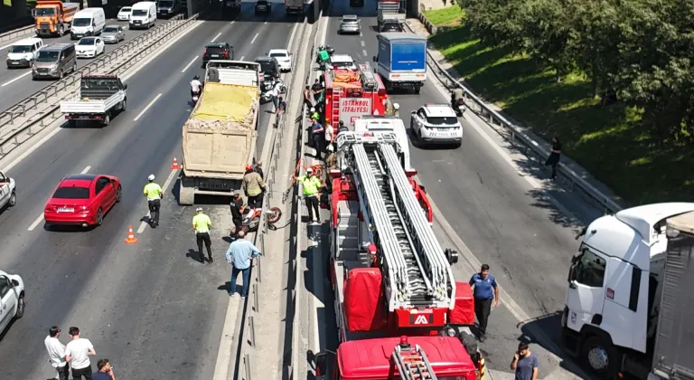 Bahçelievler'de hafriyat kamyonunun altında kalan motosikletin sürücüsü yaşamını yitirdi