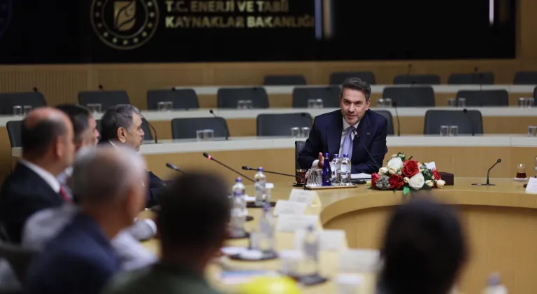 Bakan Bayraktar, Türkiye Maden İşçileri Sendikası ve Doruk Madencilik işçilerini kabul etti: