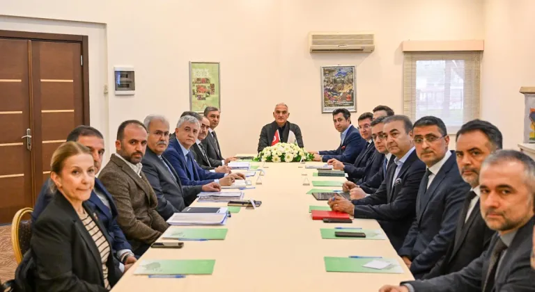 Bakan Ersoy, Belek Turizm Yatırımcıları Birliği toplantısına katıldı