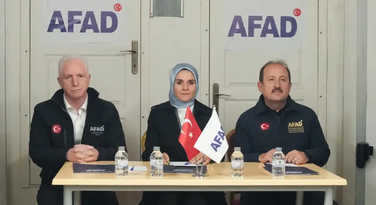 Bakan Göktaş, selden etkilenen Sarıyer Ayazağa'yı ziyaret etti: