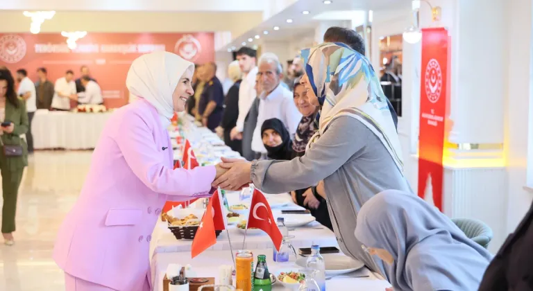 Bakan Göktaş, Van'da "Terörsüz Türkiye Kardeşlik Sofrası"nda konuştu: