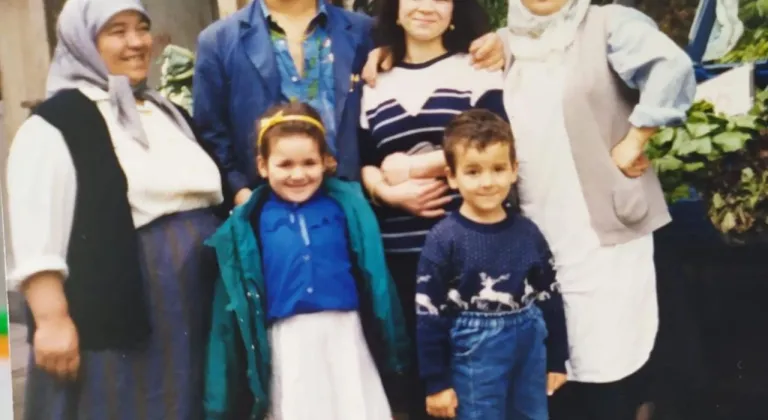Bakan Göktaş'tan ailesinin Brüksel'de Türk mahallesinde başlayan hikayesine ilişkin paylaşım: