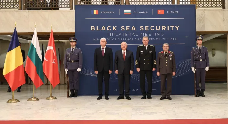 Bakan Güler, Sofya'da Türkiye-Bulgaristan-Romanya Savunma Bakanları Toplantısı'na katıldı