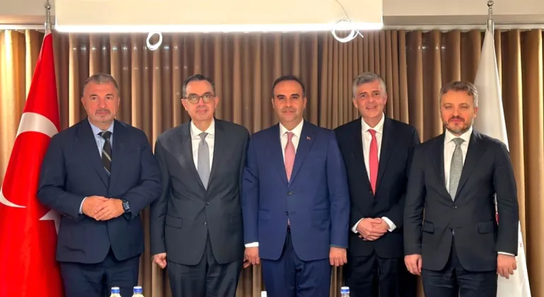 Bakan Kacır, IFC Orta Doğu ve Orta Asya Bölgesel Başkan Yardımcısı Fakhoury'i kabul etti: