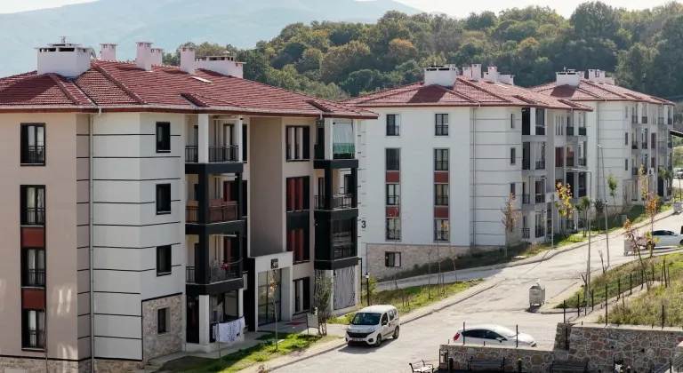 Bakan Kurum'dan Yalova'da yeni konutlarına kavuşan vatandaşlara ilişkin paylaşım: