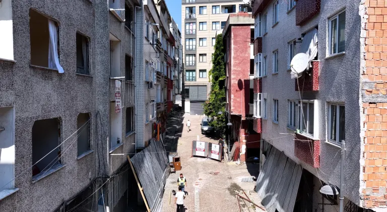 Bakan Kurum'dan Zeytinburnu'ndaki "Yarısı Bizden" kampanyasına ilişkin paylaşım: