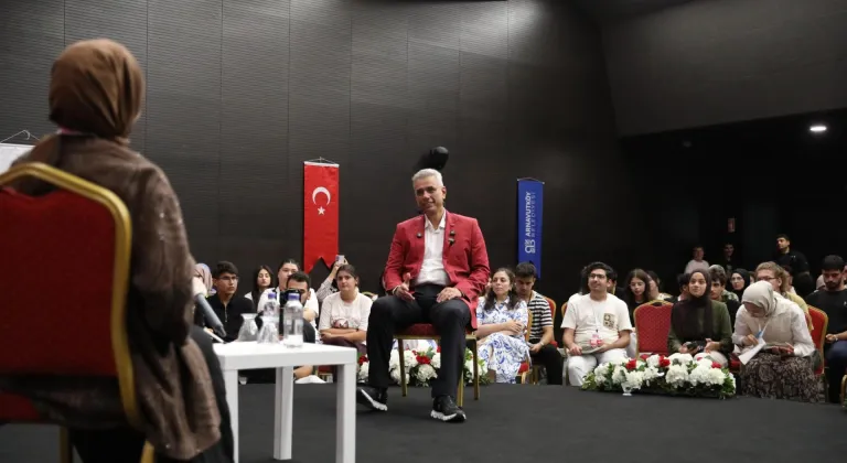 Bakan Memişoğlu, Üniversite Tercih Destek Programı'nda gençlerle bir araya geldi