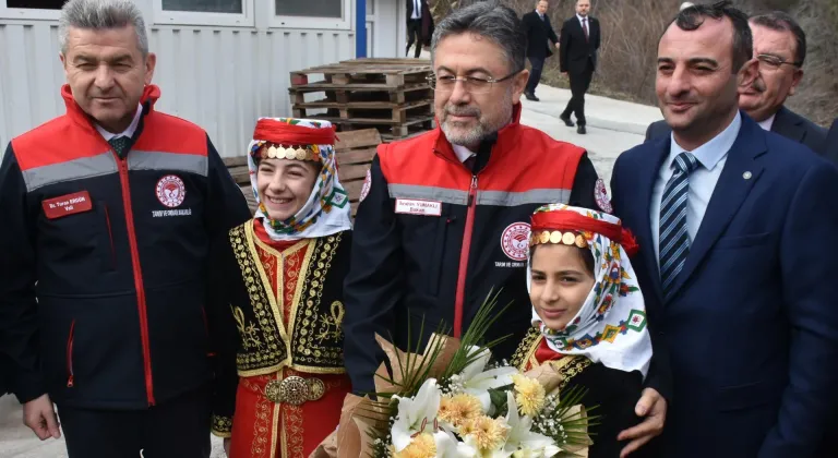 Bakan Yumaklı, Artvin'de Türk somonu üretim tesisi ziyaretinde konuştu: