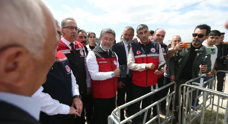 Bakan Yumaklı, Kars'ta başlayan Güvenli Elektronik Küpe İzleme Sistemi'ni tanıttı: