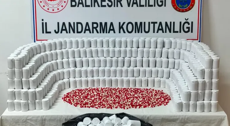 Balıkesir'de 78 bin 824 sentetik ecza hap ele geçirilen operasyonda yakalanan şüpheli tutuklandı