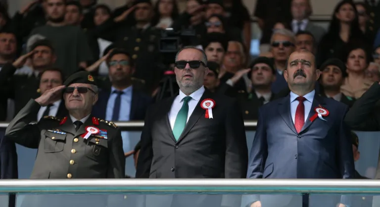 Balıkesir'de Kara Astsubay Meslek Yüksekokulu diploma ve sancak devir teslim töreni düzenlendi
