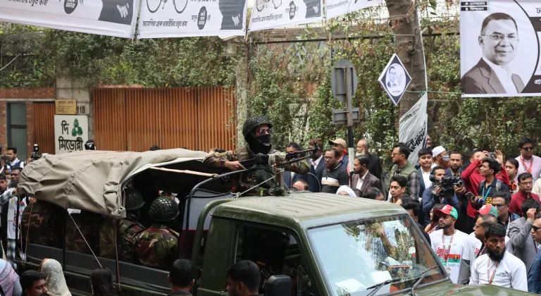 Bangladeş'te seçmenler, 2024'teki protestoların ardından ilk genel seçim için sandık başında