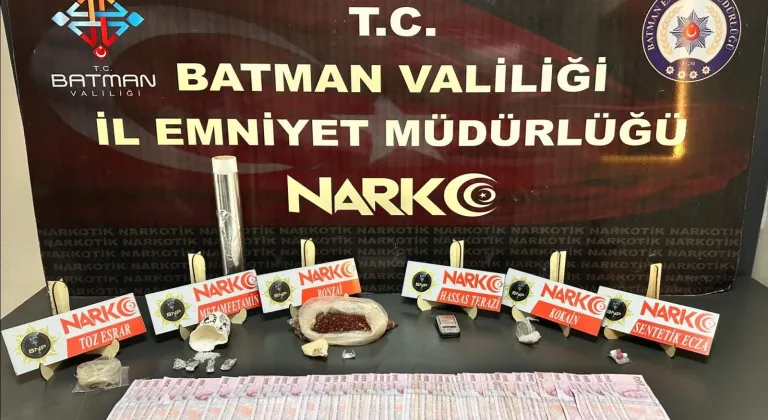 Batman'da uyuşturucu operasyonunda yakalanan 5 zanlı tutuklandı