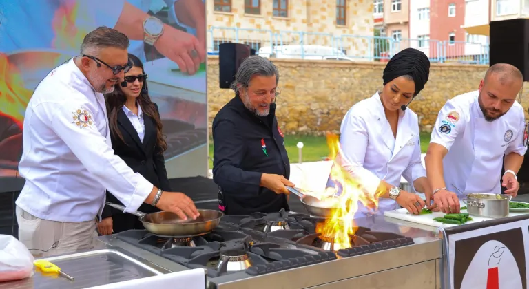 Bayburt'ta "2. Gastronomi Festivali"nde yöresel lezzetler yarıştı