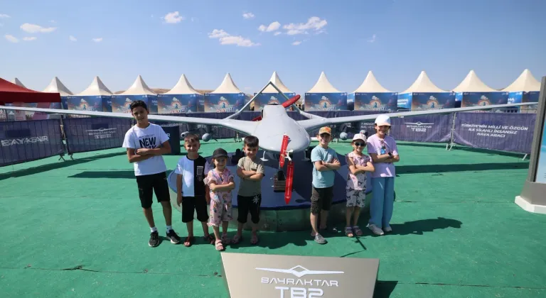 Bayraktar TB2, Siirt'teki "TEKNOFEST Savaşan İHA Yarışması"nda sergileniyor
