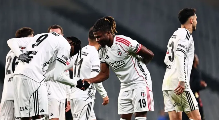Beşiktaş, Fatih Karagümrük deplasmanından 3 puanı iki golle aldı