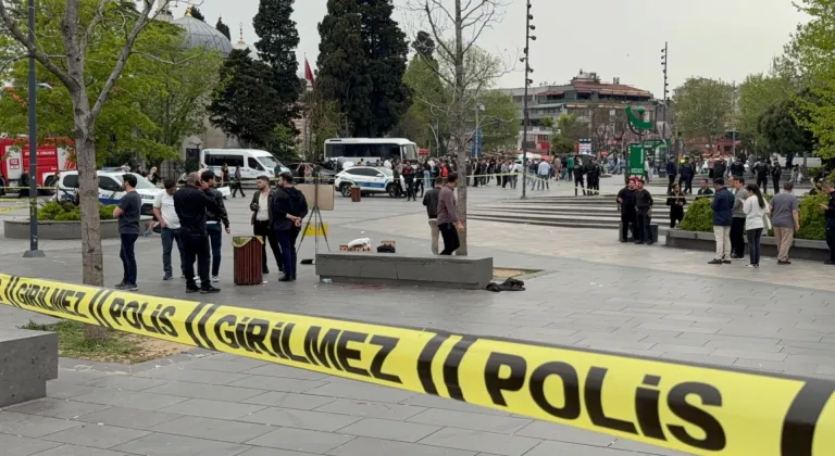 Beşiktaş Vapur İskelesi önünde bıçaklı zanlıya müdahale sırasında 3 kişi yaralandı