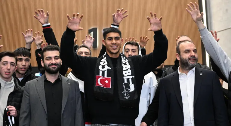Beşiktaş'ın transfer görüşmelerine başladığı Devis Vasquez, İstanbul'a geldi
