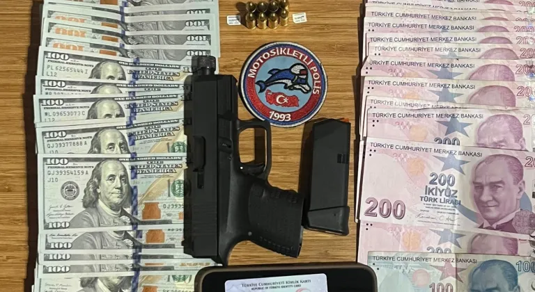 Beyoğlu'nda polisi görünce kaçan firari hükümlü kovalamaca sonucu yakalandı