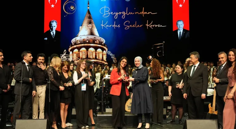 "Beyoğlu'ndan Kardeş Sesler Korosu Konseri" AKM'de düzenlendi