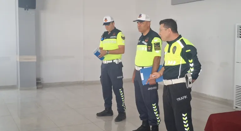 Beypazarı’nda öğrenci servisi sürücülerine eğitim