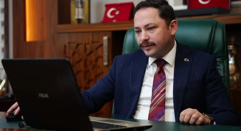 Biga Kaymakamı Kayabaşı, AA'nın "Yılın Kareleri" oylamasına katıldı