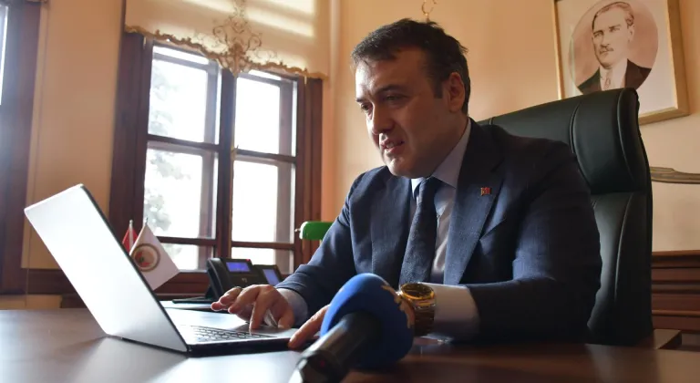 Bilecik Valisi Sözer, AA'nın "Yılın Kareleri" oylamasına katıldı