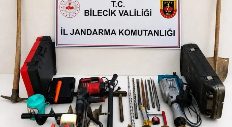 Bilecik'te kaçak kazı yapan 5 kişi suçüstü yakalandı