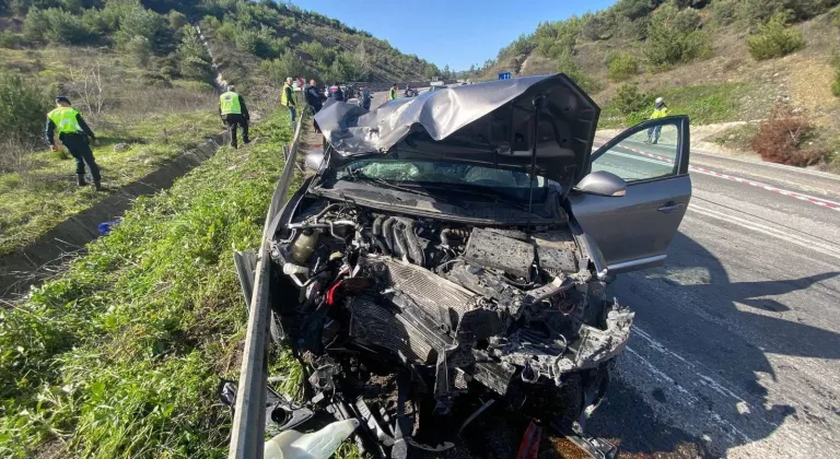 Bilecik'te otomobile çarpan motosiklet sürücüsü öldü