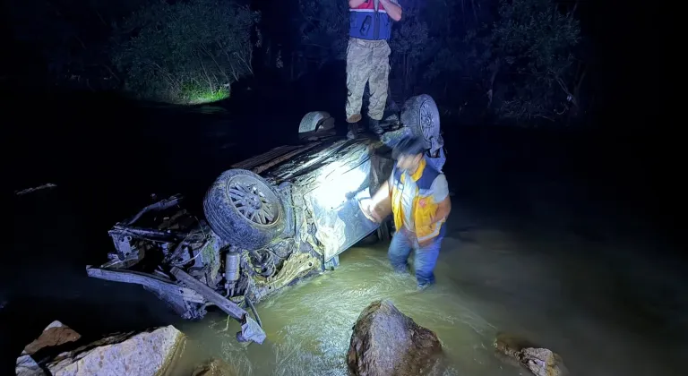 Bingöl'de uçurumdan yuvarlanan otomobilin sürücüsü öldü