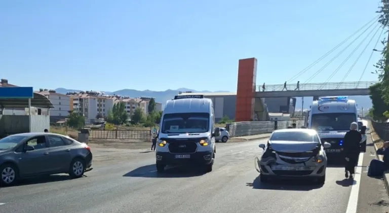 Bingöl'de zincirleme trafik kazasında 5 kişi yaralandı