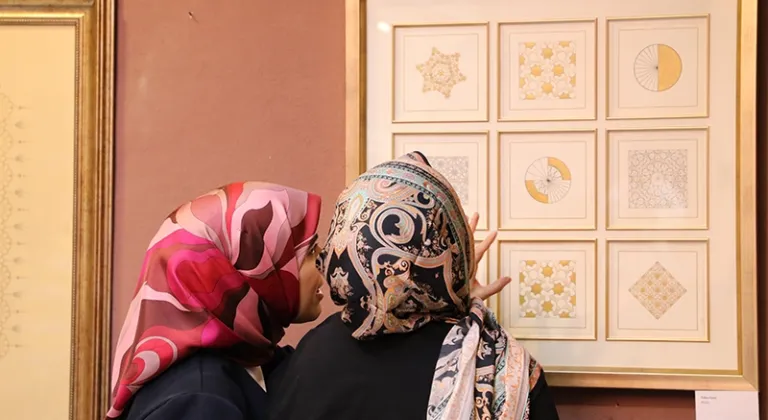 "Bir Gölge Düşürmek: İslam Sanatında Hendesi Tezyinat" sergisi İstanbul'da açıldı