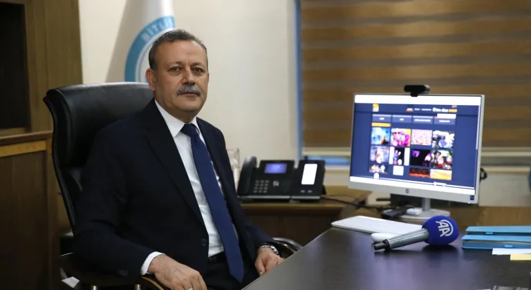 Bitlis Eren Üniversitesi Rektörü Elmastaş AA'nın "Yılın Kareleri" oylamasına katıldı