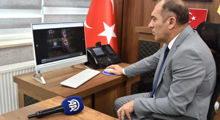 Bitlis İl Milli Eğitim Müdürü Kaya, AA'nın "Yılın Kareleri" oylamasına katıldı