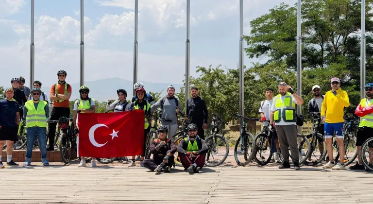 Bitlis'te 30 kişilik grup, 90 kilometre pedal çevirdi