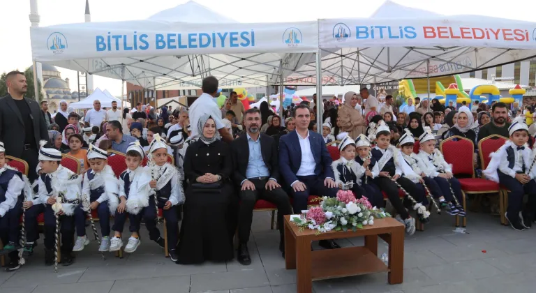 Bitlis'te 60 çocuk için sünnet şöleni düzenlendi
