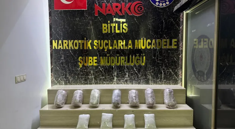 Bitlis'te iki araçta 17 kilo 500 gram uyuşturucu ele geçirildi