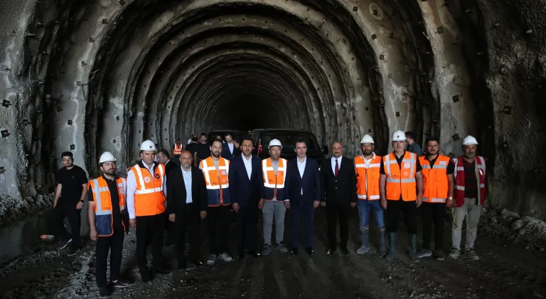 Bitlis'te inşa edilen Tatvan Çevre Yolu'nun 2027'de tamamlanması hedefleniyor
