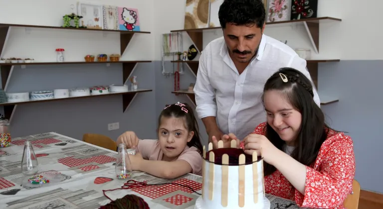 Bitlis'te özel eğitimle down sendromlu öğrencilerin becerileri geliştiriliyor