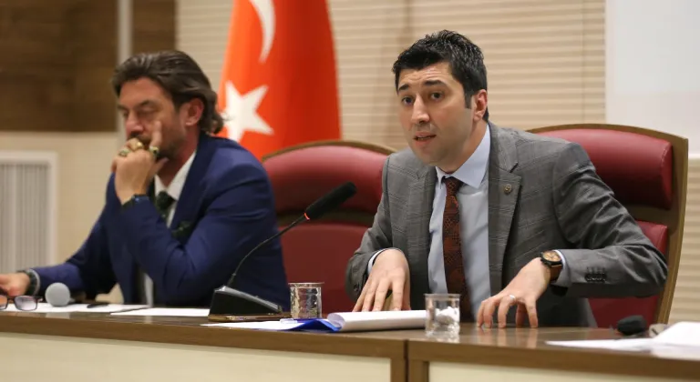 Bitlis'te "Türkiye'de Hak Arama Yolları Paneli" düzenlendi