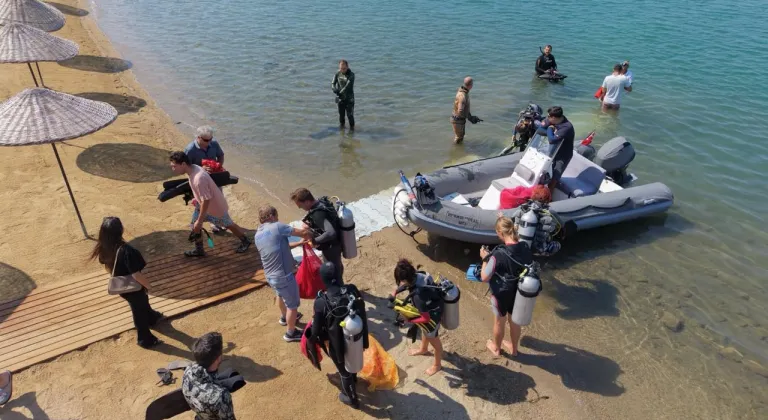 Bodrum'da deniz dibi temizliğinde 370 kilogram atık çıkarıldı